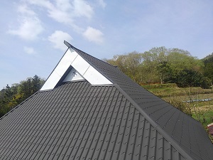 猪名川町のガルバニウム屋根