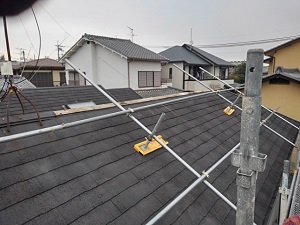 豊中市で屋根の修理をとてもスバヤクしてました　2018.1.28