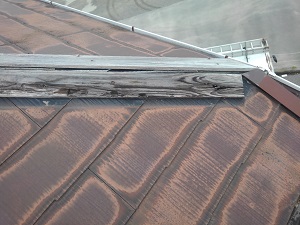 薄型化粧スレート屋根の修理調査（岸和田市）