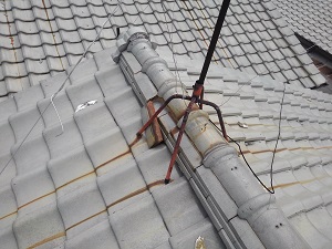 枚方市の瓦屋根修理調査