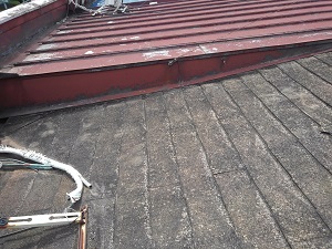 パラペット屋根の雨漏り修理調査
