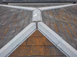豊中市でのスレート屋根修理調査